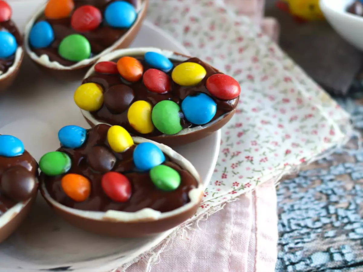 Velikonoční čokoládová vajíčka plněná čokoládovým krémem a M&M's - foto 2