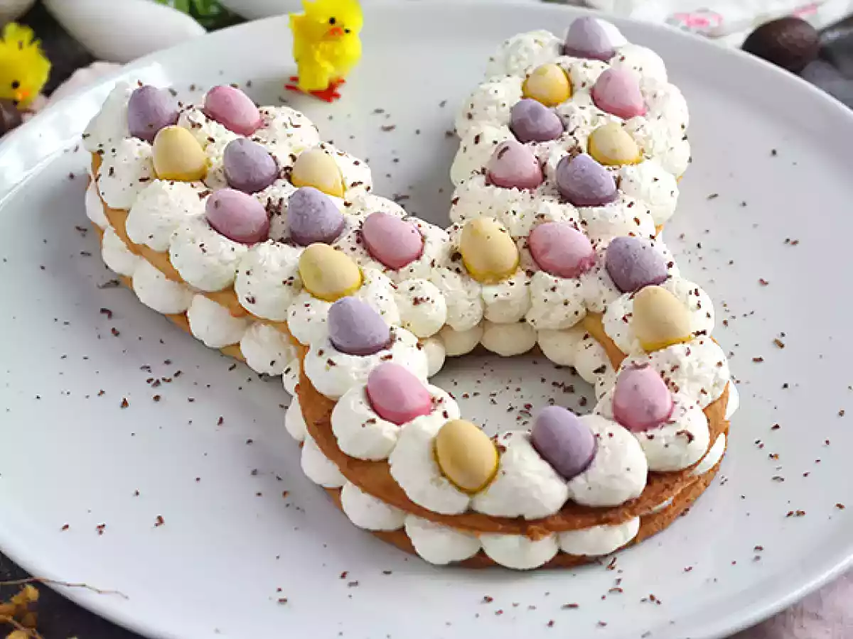 Velikonoční koláč s králíkem a vajíčky - foto 3