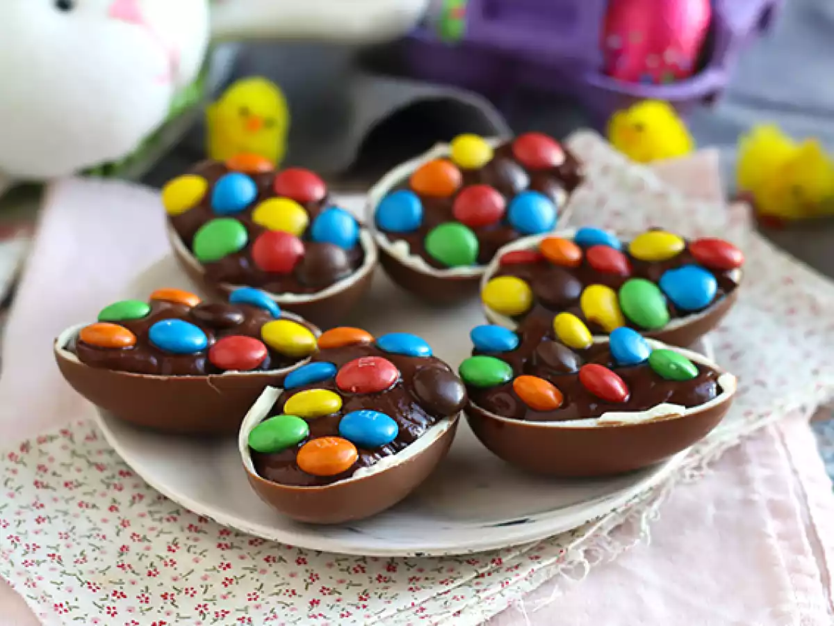Velikonoční vajíčka plněná čokoládovým dezertním krémem a M&M's - foto 3