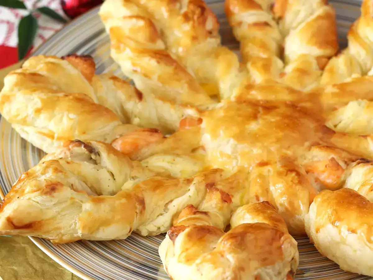 Vločkové pečivo s lososem a čerstvým sýrem, ideální jako aperitiv. - foto 4