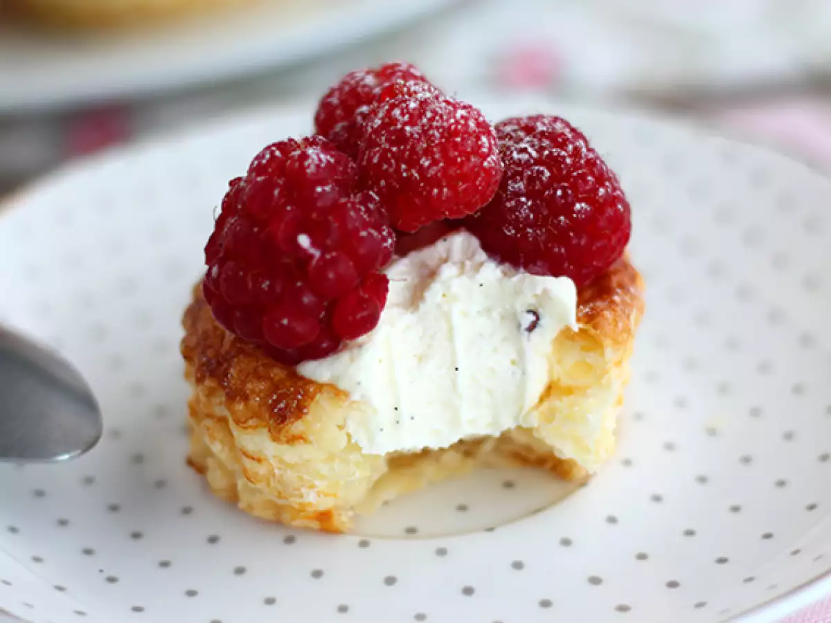 Vol-au-vent s malinami a mascarpone - foto 4