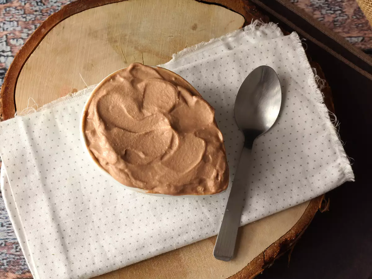 Vyšlehaný krém s Nutellou – ideální náplň do dortů a vrstvených dortů - foto 3