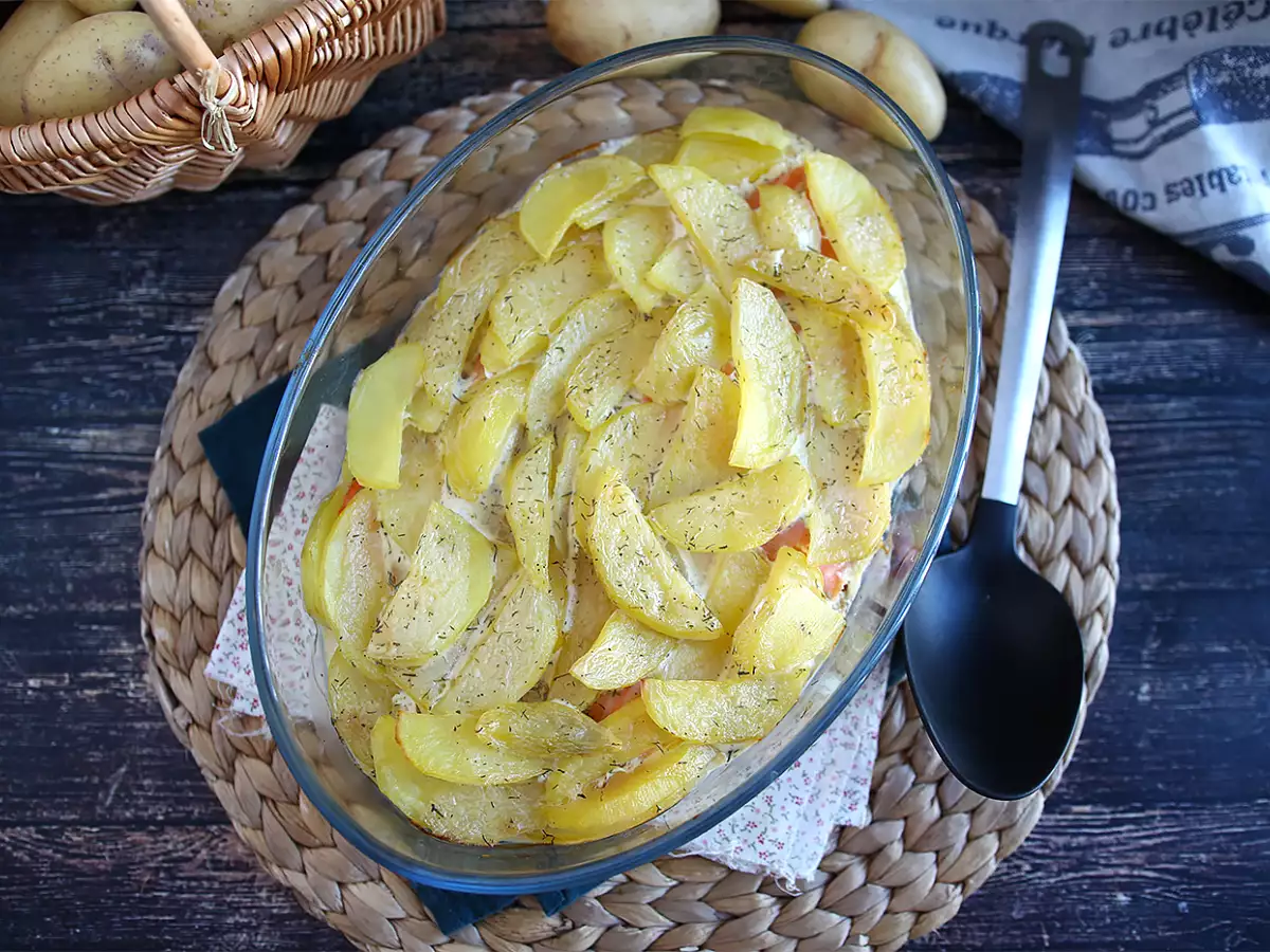 Zapečené brambory s uzeným lososem – snadný recept! - foto 4