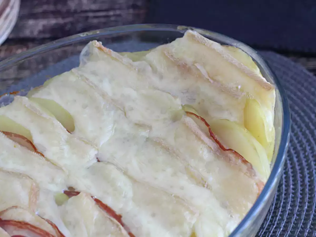 Zapečené brambory se sýrem raclette - foto 3