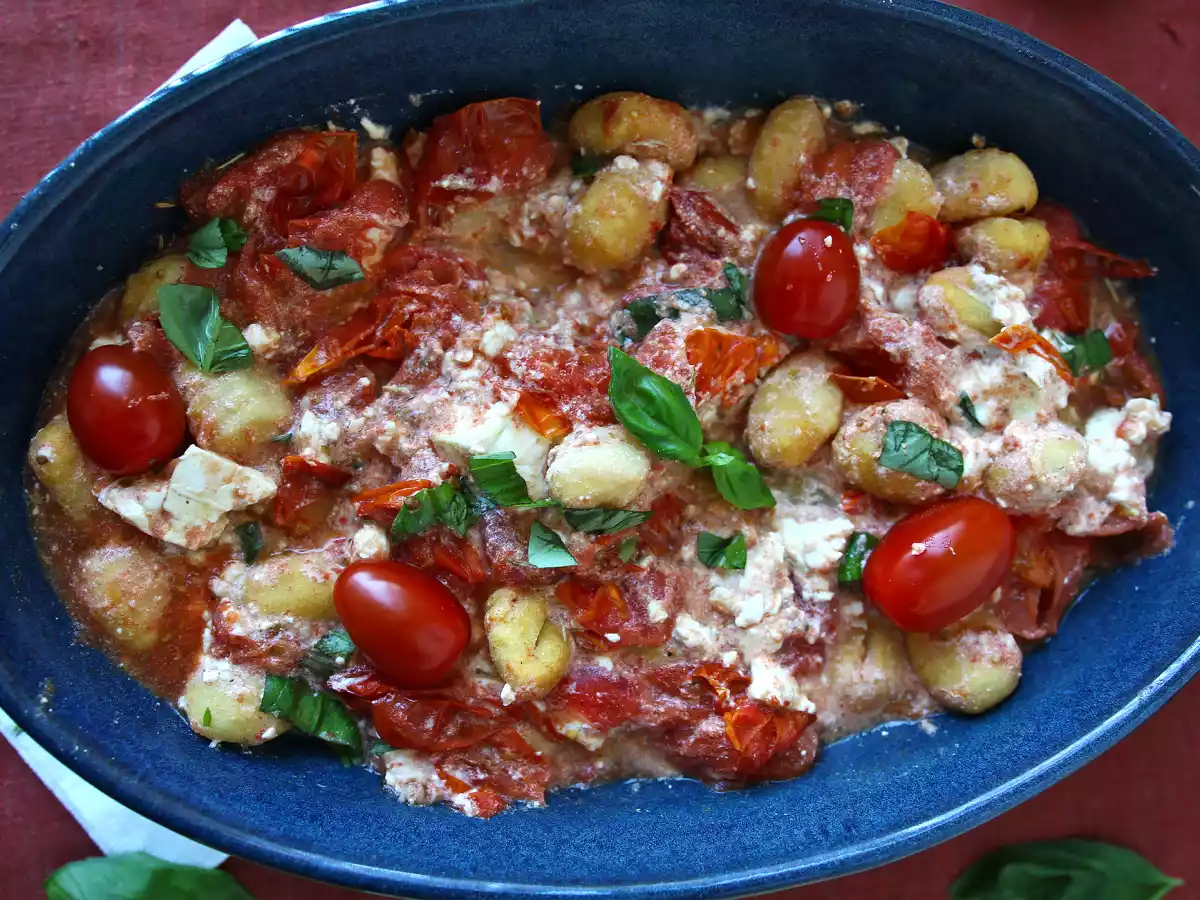 Zapečené feta gnocchi s Airfryerem, super rychlý pokrm s cherry rajčátky a fetou! - foto 3