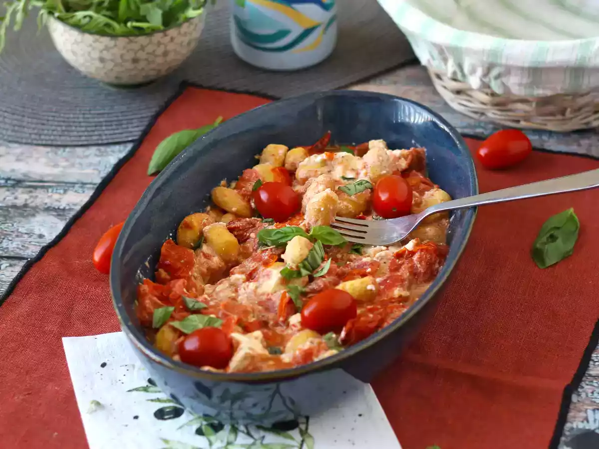 Zapečené feta gnocchi s Airfryerem, super rychlý pokrm s cherry rajčátky a fetou! - foto 4