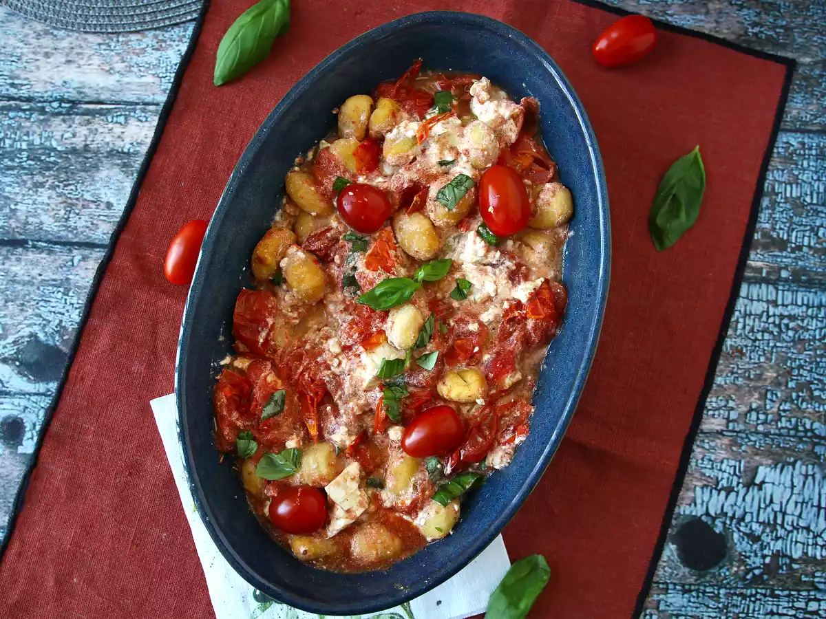 Zapečené feta gnocchi s Airfryerem, super rychlý pokrm s cherry rajčátky a fetou! - foto 5