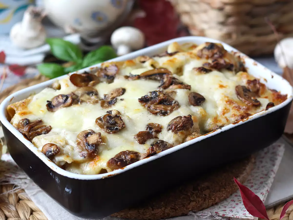 Zapečené těstoviny s houbami: krémový a sýrově se táhnoucí recept na podzim