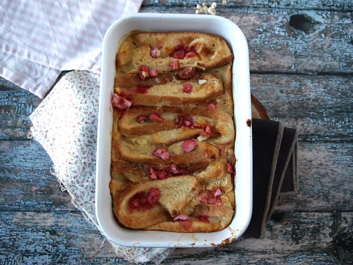 Zapečený francouzský toast s růžovými pralinkami – neodolatelný recept - foto 2